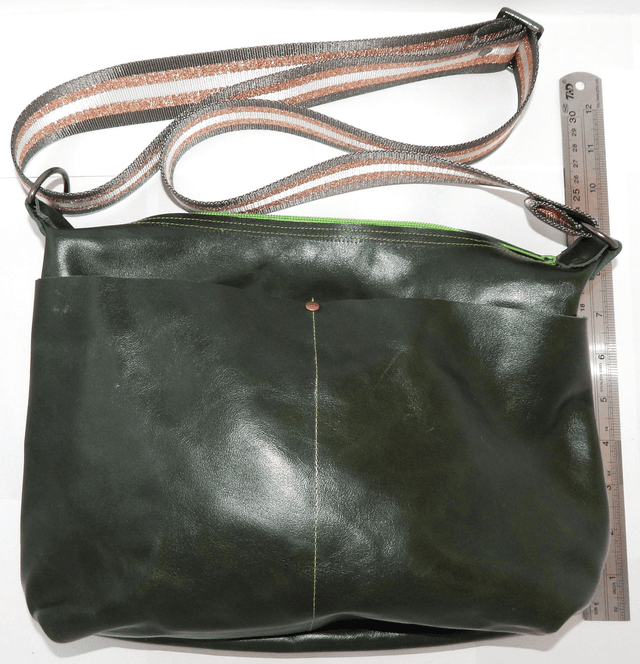 SOLD Large Leather zipped handbag Green
